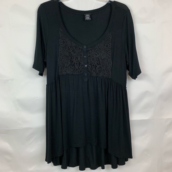 torrid Tops - Torrid black tunic with lace bodice